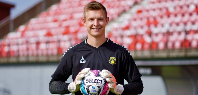 Jarik vender hjem og Van Der Spa reiser tilbake